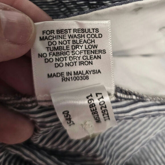 Peter Millar Mens Featherweight Pinstripe Shorts Blue and White Size 35 - Picture 5 of 7